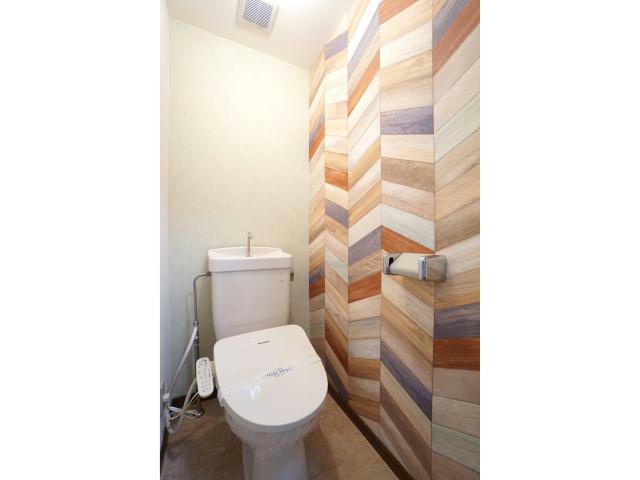 トイレ　温水洗浄便座