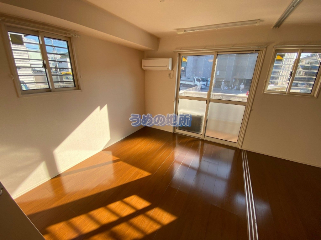 居室・リビング　リビング