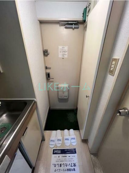 玄関　バルコニー