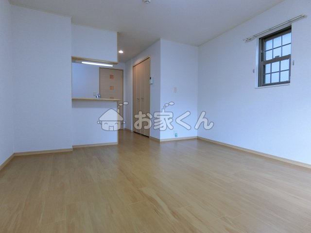 居室・リビング　室内