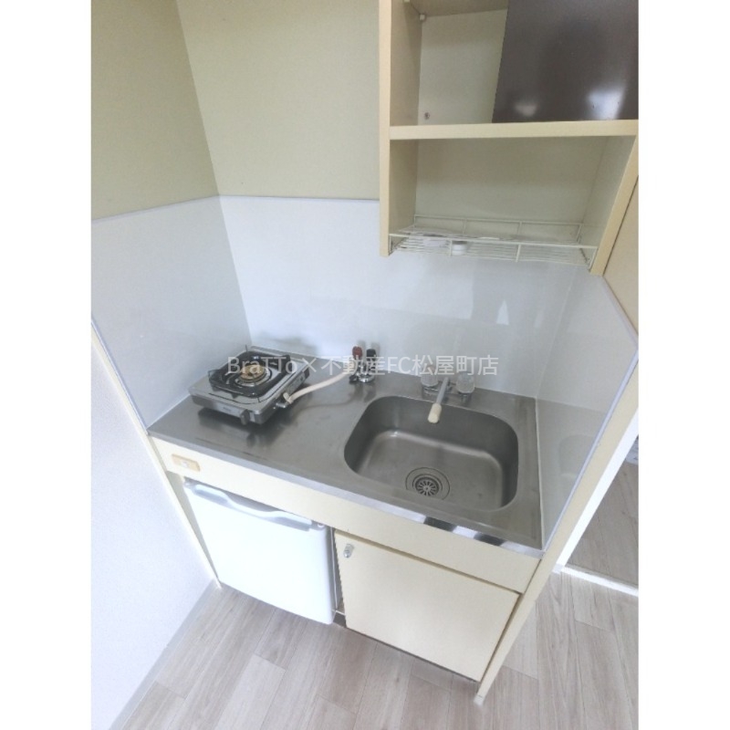 キッチン　キッチン（１口ガス・冷蔵庫付）