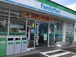 コンビニ　ファミリーマート二の森店（コンビニ）まで258m