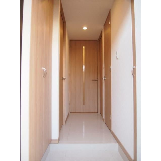 玄関　（別タイプ参考写真）ルーブル王子本町　北区王子本町２