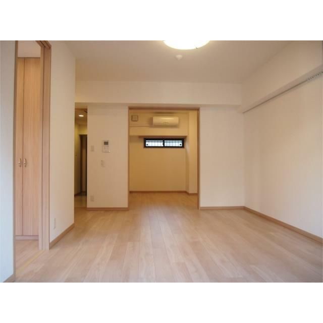 居室・リビング　（別タイプ参考写真）ルーブル王子本町　北区王子本町２