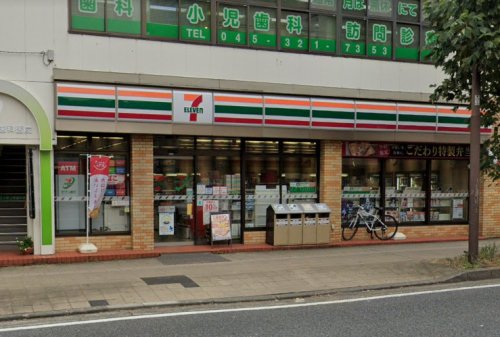 コンビニ　セブンイレブン（コンビニ）まで466m