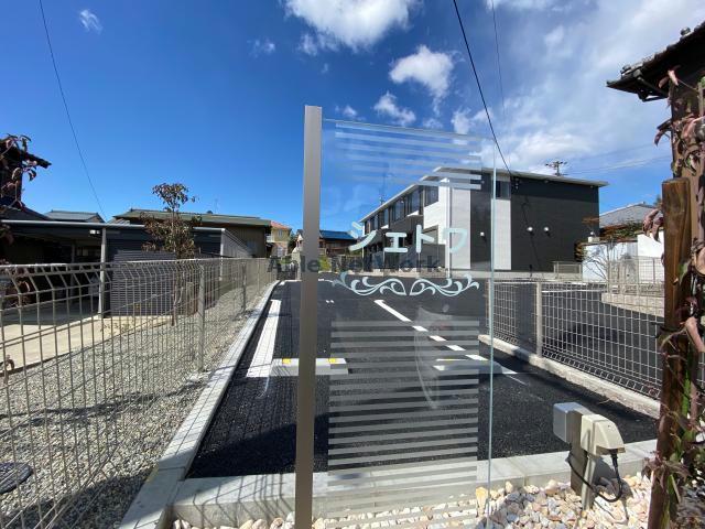 建物外観　建築中