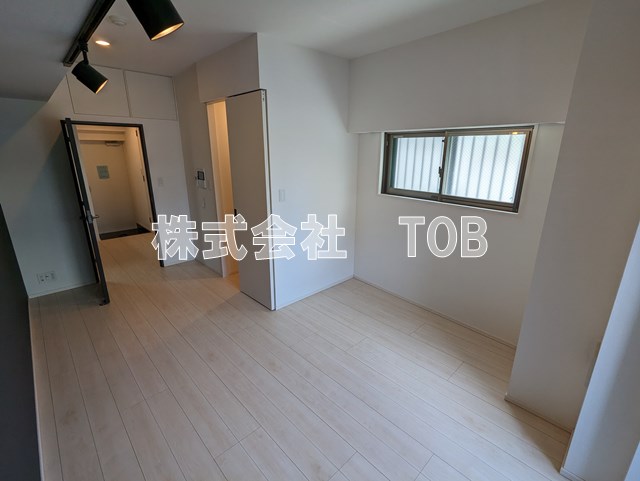 居室・リビング　洋室8.3帖