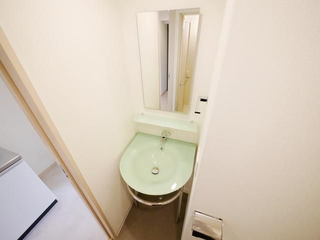 洗面設備　別のお部屋の写真です。