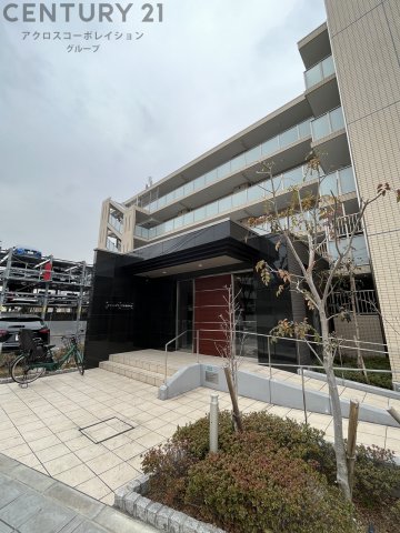 建物外観　安心のオートロック付き☆