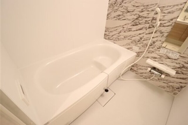 バス・シャワールーム　浴室