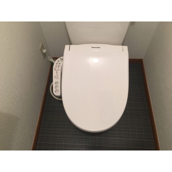 トイレ　温水洗浄暖房便座