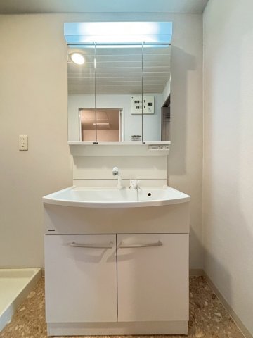 洗面設備　詳細は、RISUMO江坂本店までお問合せください♪