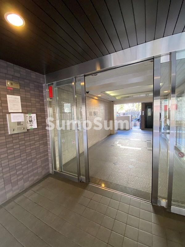 エントランス　建物の内部です