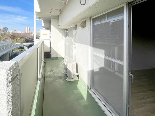 バルコニー　モデルルームの写真です