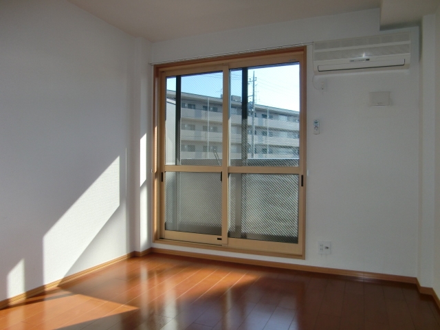 居室・リビング　別部屋参考写真