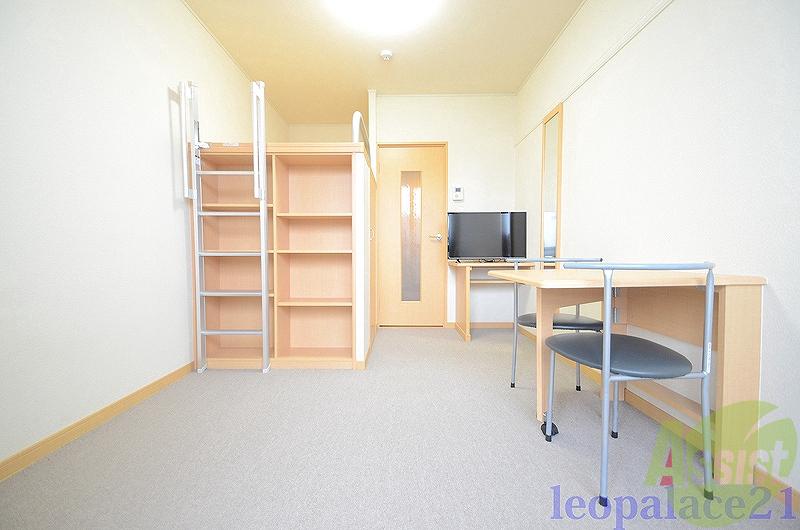 居室・リビング　２階以上は絨毯になります。