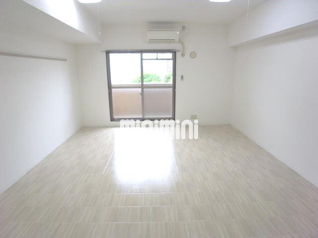 居室・リビング　日当たりの良いリビング