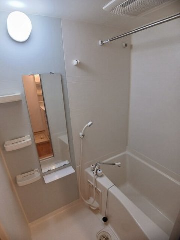 バス・シャワールーム　きれいなお風呂です