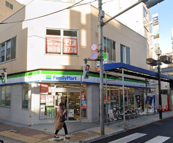 コンビニ　ファミリーマート（コンビニ）まで645m