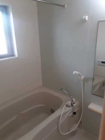 バス・シャワールーム　落ち着いた空間のお風呂です