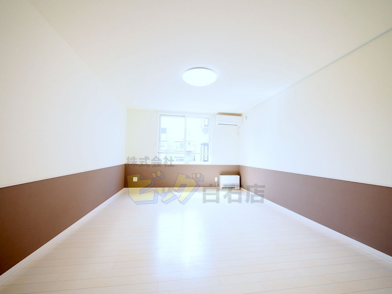 居室・リビング　陽当たり良好で明るいリビングです♪