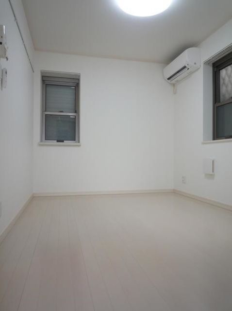 居室・リビング　他号室参照