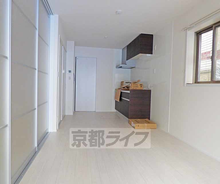 居室・リビング　広々とした室内です。