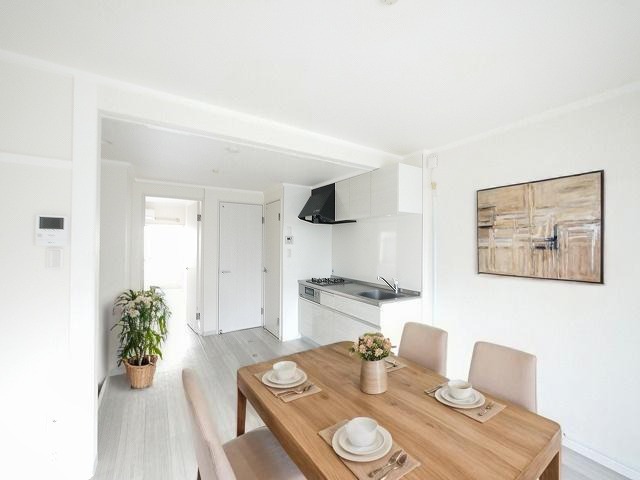 居室・リビング　CGで家具等を配置したもので家具等は含まれません