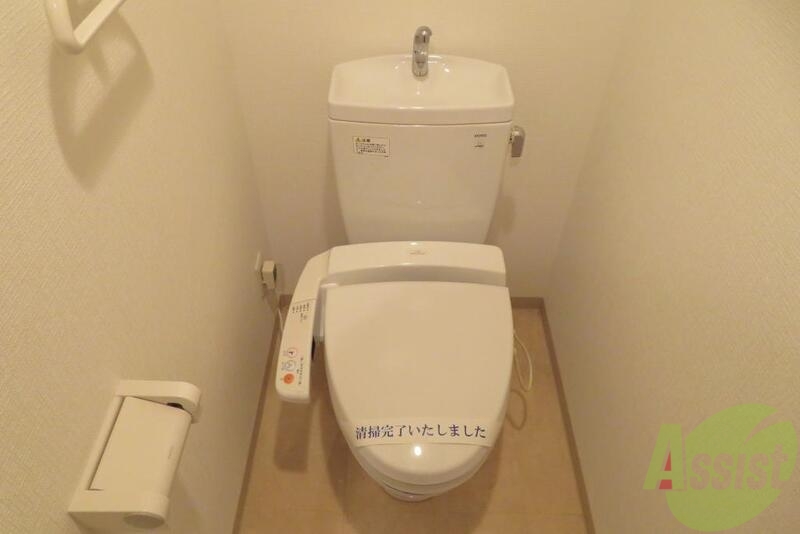 トイレ　トイレはシンプルかつオーソドックスで使い易そうです。