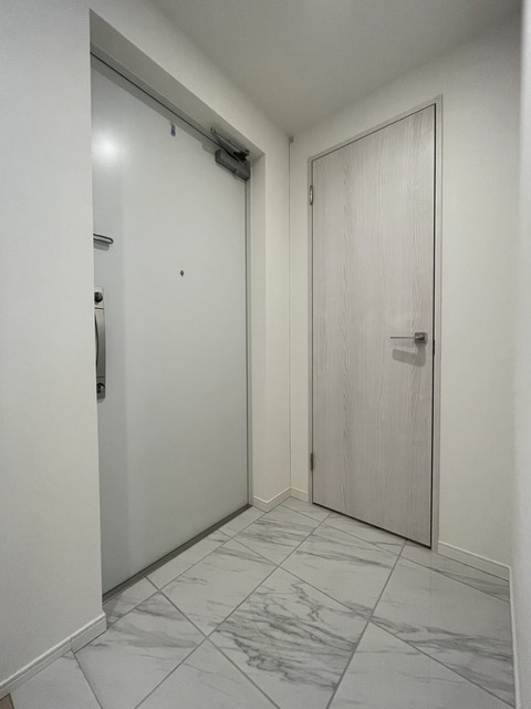 玄関　※写真は同タイプ住戸です。