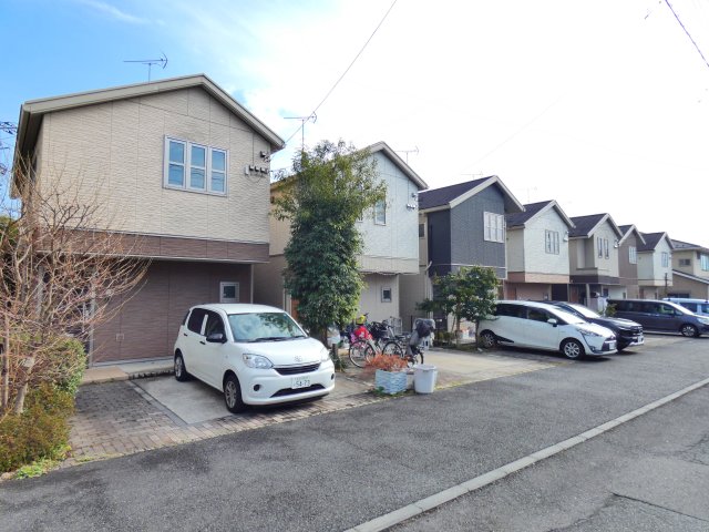 建物外観　整えられた街並み