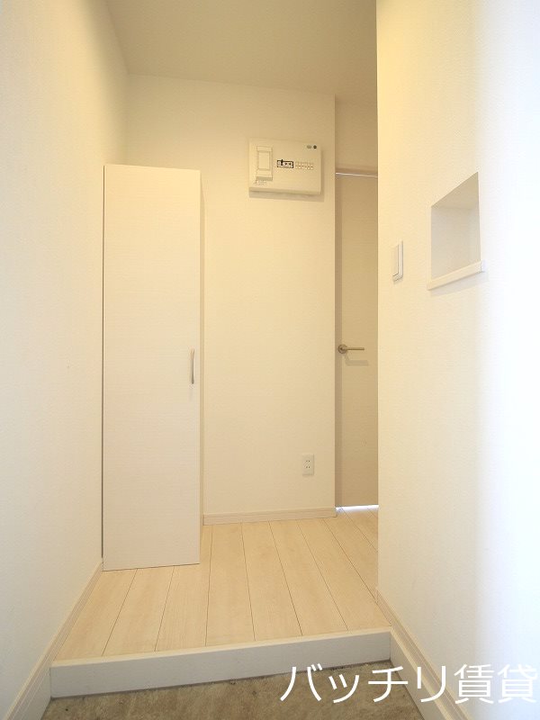 玄関　画像は同シリーズ参考画像の為、現況を優先いたします。