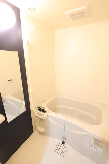 バス・シャワールーム　※別室参考写真。