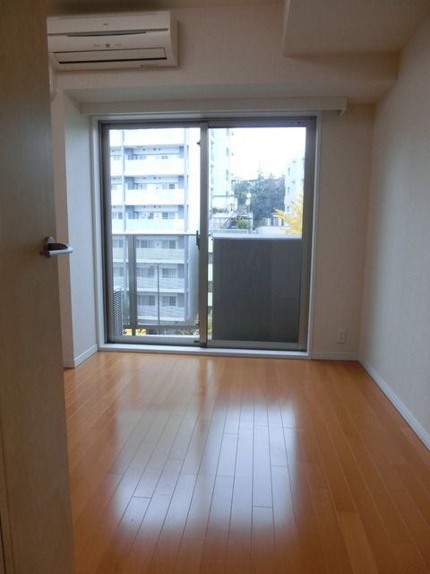 居室・リビング　洋室フローリング★