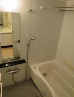 バス・シャワールーム　ゆっくりとバスタイムをお楽しみください♪