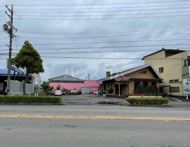飲食店　カラオケ喫茶うさぎ（飲食店）まで870m