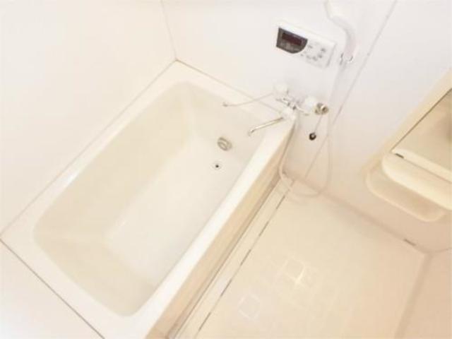 バス・シャワールーム　追い炊き機能つきで快適バスタイム