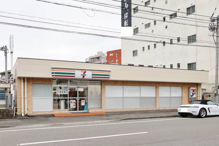 コンビニ　セブンイレブン 徳島助任橋店（コンビニ）まで602m