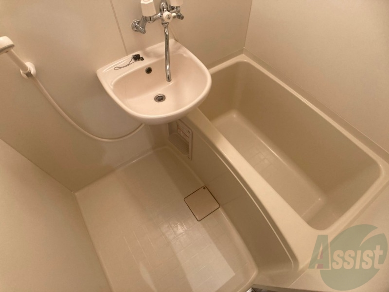 バス・シャワールーム　お風呂です。ゆっくりお風呂につかるのも体に良いですね～