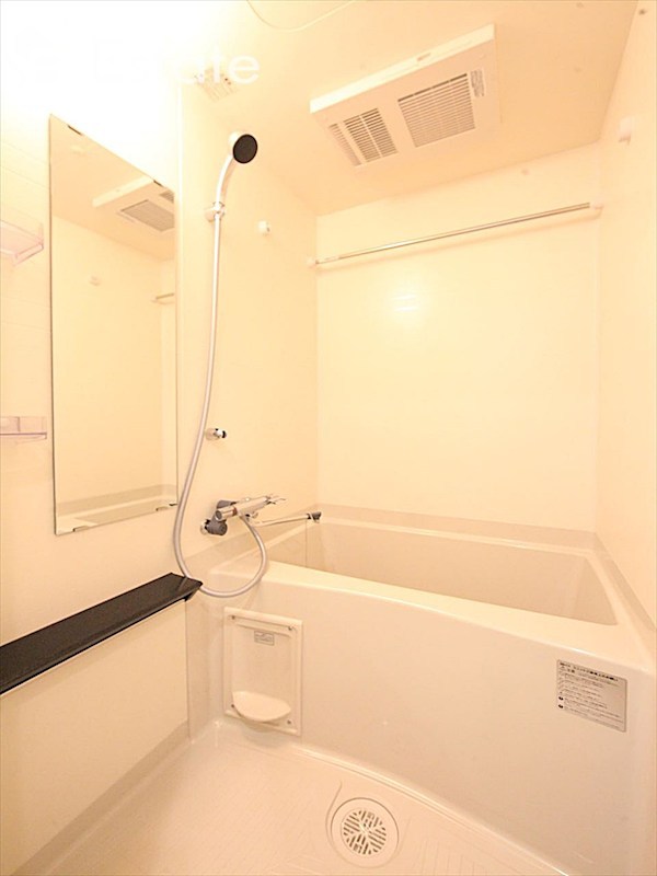 バス・シャワールーム　バスルーム