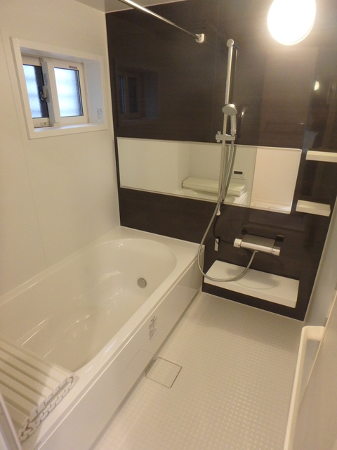 バス・シャワールーム　１坪バスルーム。