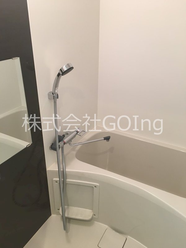 バス・シャワールーム　※別部屋参考写真