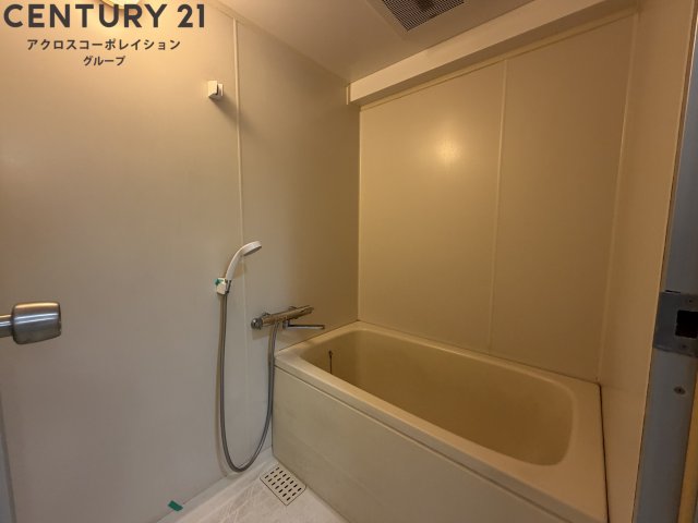 バス・シャワールーム　シンプルで機能的なユニットバスです！