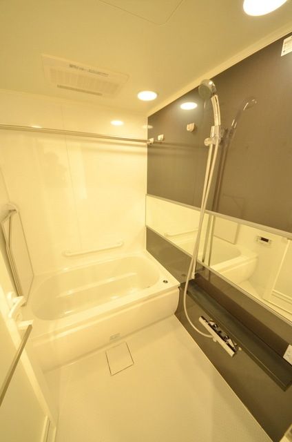 バス・シャワールーム　☆ゆったり浴室☆