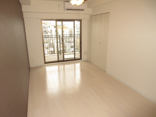 居室・リビング　淡い光がお部屋を包んでくれていますよ