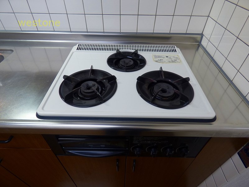 その他設備　３口グリル付き