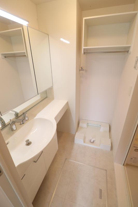 洗面設備　シャワー洗面台