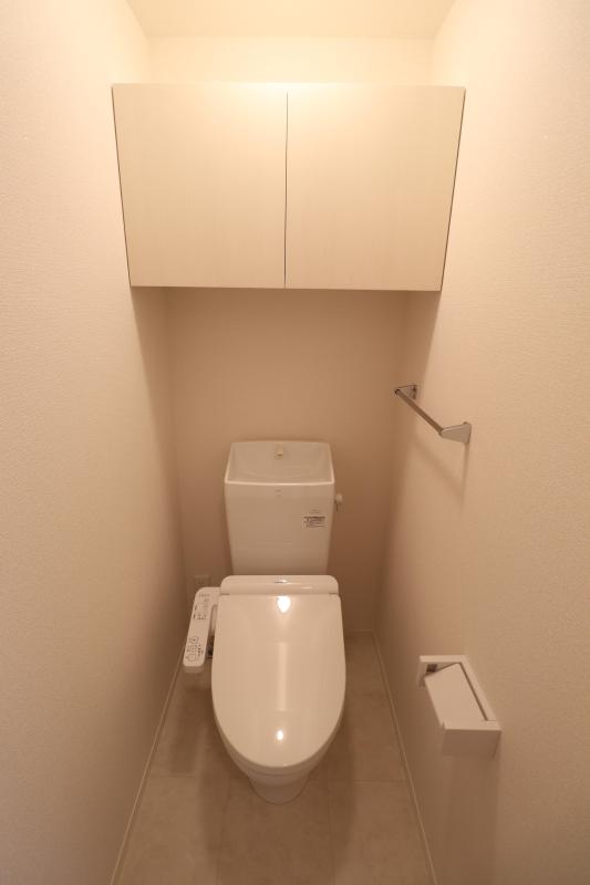 トイレ　温水洗浄暖房便座トイレ