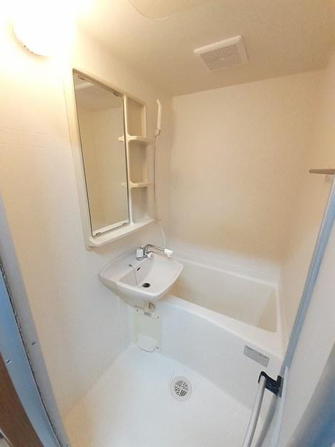 バス・シャワールーム　バスルーム