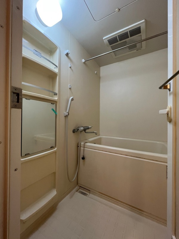 バス・シャワールーム　弊社は都内全域の物件をご紹介可能です！